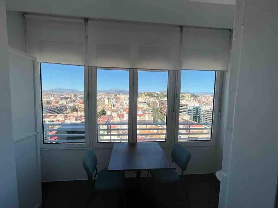 Céntrico apartamento en el Riscal Alicante Esterno foto