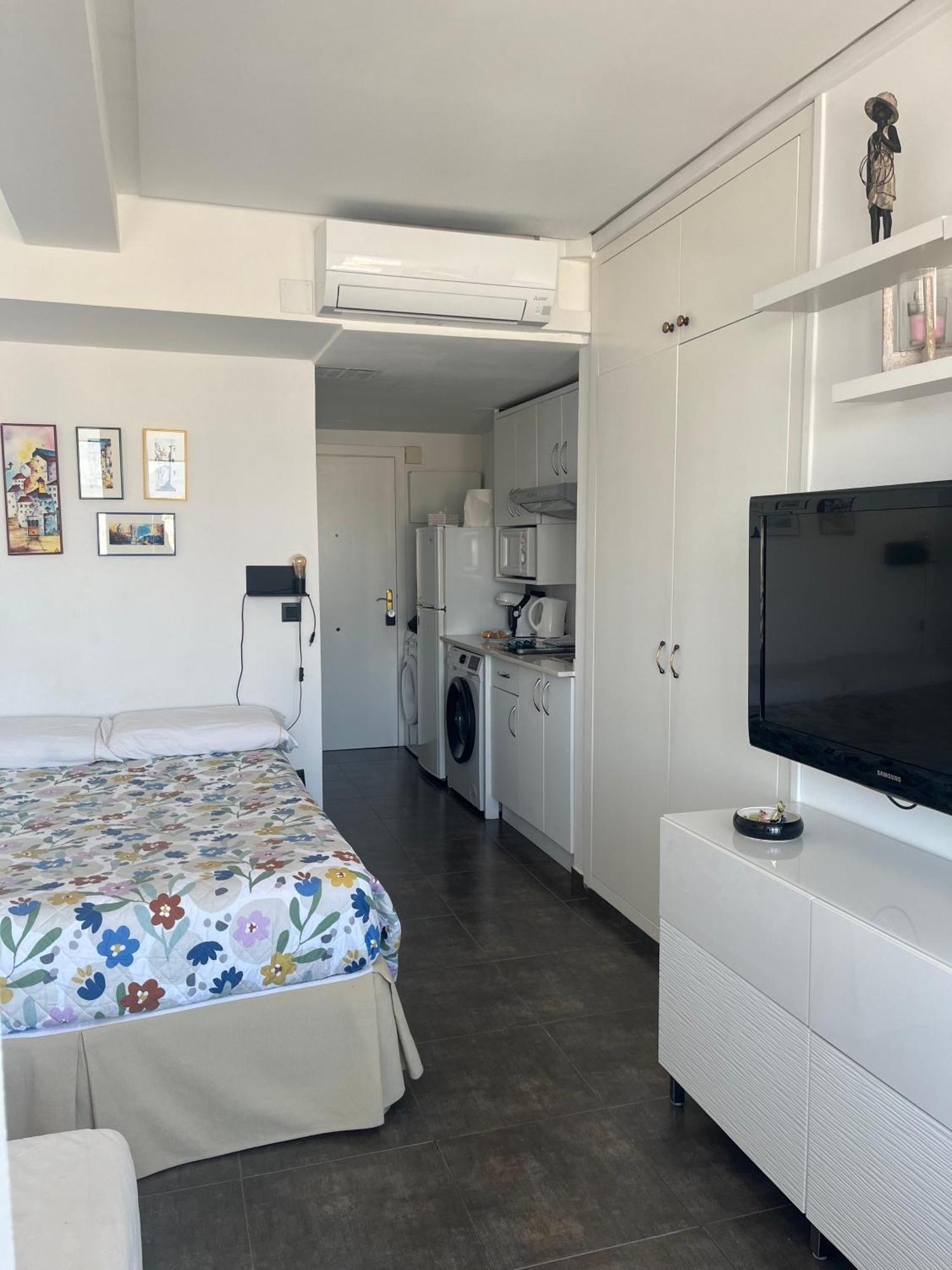 Céntrico apartamento en el Riscal Alicante Esterno foto
